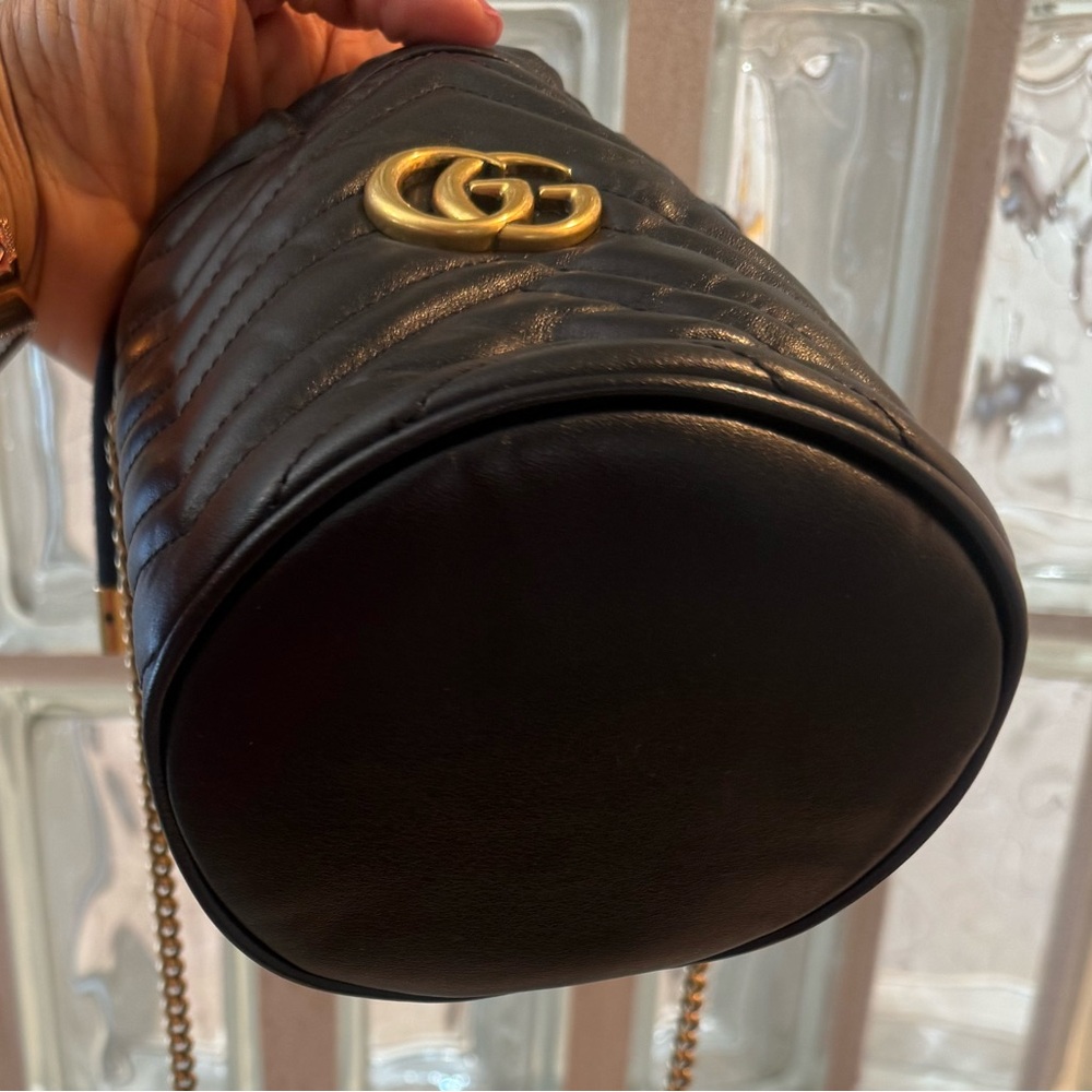 Gucci Marmont Quilted Calfskin Leather Matelasse Mini Bucket Bag with Gold Chain - Picture 9 of 15